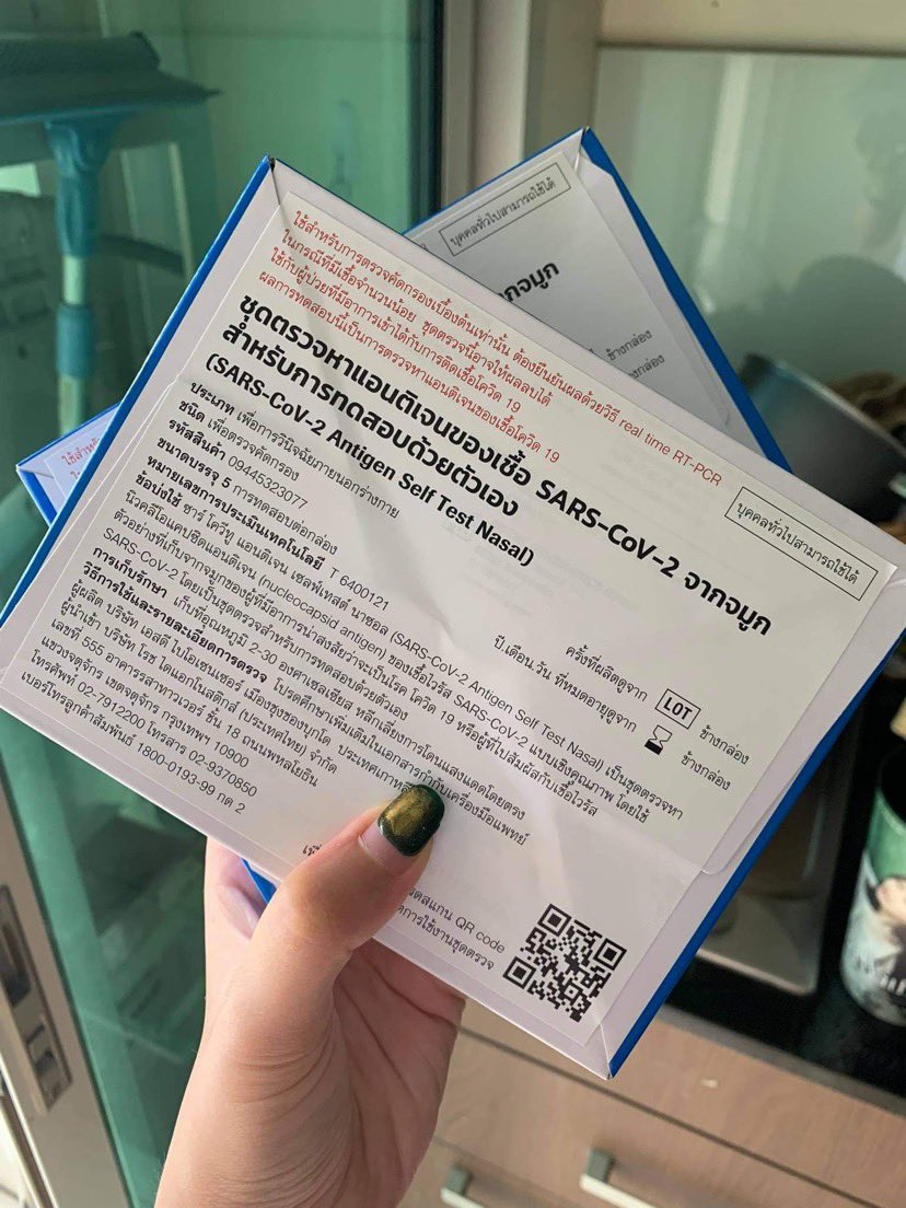 NavaPure's tweet photo. มาไม่กี่ชุด ชุดตรวจ Roche Covid Antigen Self Test Nasal (Home use)
-บุคคลทั่วไปสามารถใช้ได้✔️
-มีฉลากไทย✔️
-ก้านสั้น สะดวกต่อการใช้✔️

1 กล่อง/5 เทส (แยกปลีกเทส/450)
กล่องละ 1990 บาท

ตัวนี้คือตัวที่ใช้สำหรับบุคคลทั่วไปตรวจเลยครับ #ชุดตรวจโควิด #โควิดวันนี้ #ชุดตรวจโควิดพร้อมส่ง https://t.co/rfUZshaQSw