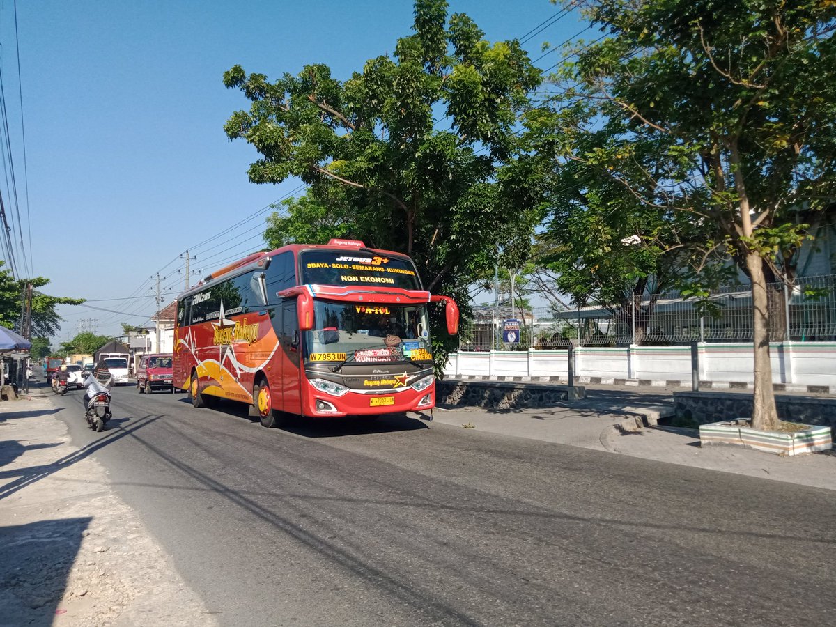 PATAS 7953 menuju Cirebon