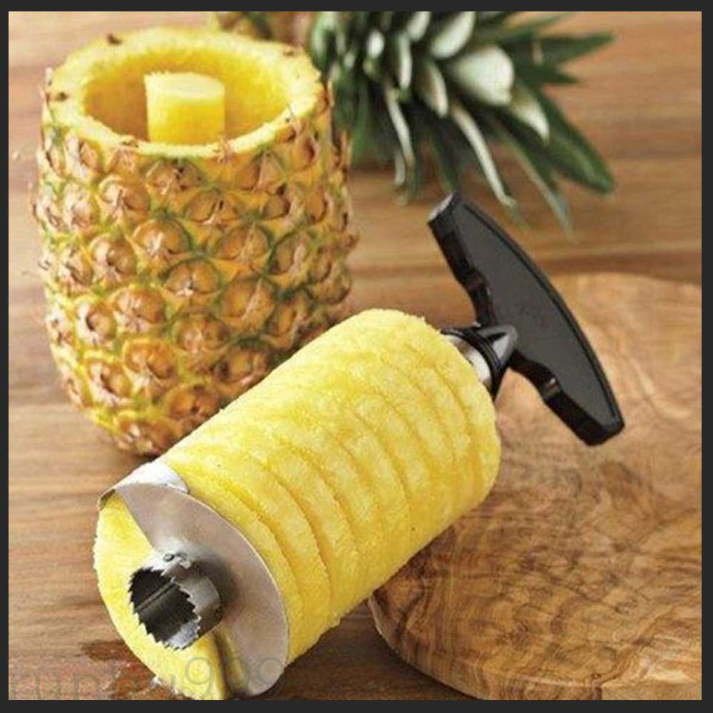 DailyMakan's tweet photo. 10 senarai peralatan dapur yang berguna. Nampak biasa je, tapi kena beli. Serendah RM0.99 di Shopee! 😍✨

Beli dekat mak, senang kerja mak korang nanti!☺️ https://t.co/w8T8Gkuc42