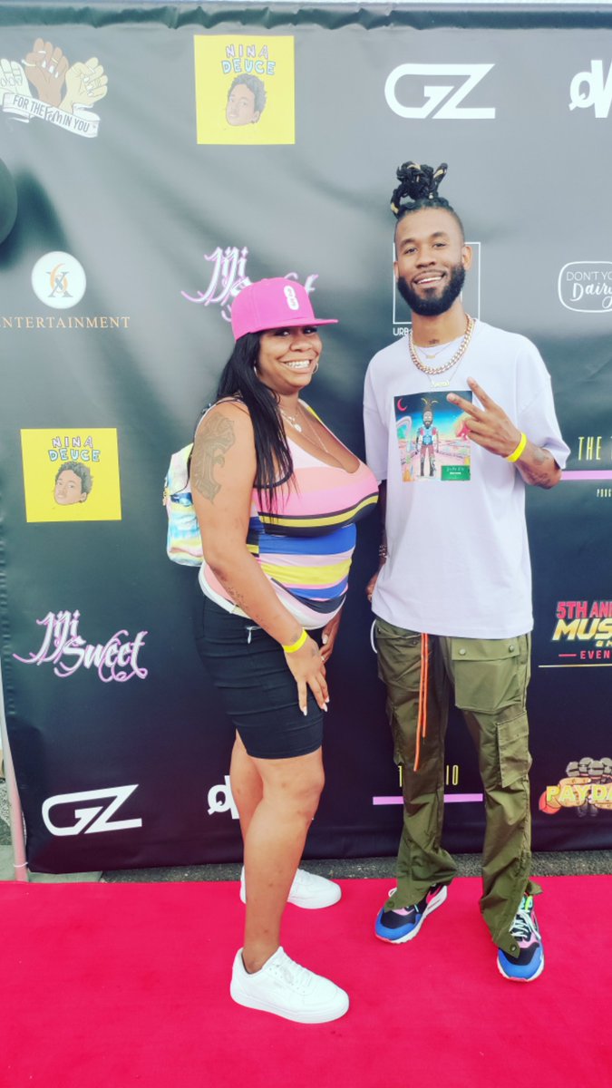 Queentequila2's tweet photo. @JustinSky_ & @Queentequila2
#musicandmedia #onlyfans #modelmafia #summervibes #redcarpet https://t.co/Ccm27YCavw