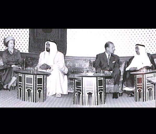 صورة من #التاريخ_الإماراتي صورة للزيارة الأولى لملكة بريطانيا إليزابيث الثانية وزوجها فيليب لدولة الإمارات العربية المتحدة في 24 فبراير 1979
buff.ly/3ztoKG4