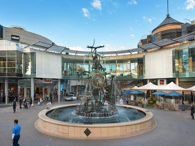 HornsbyFountain's tweet photo. Sydney needs a “ring of steel”, huh?
Just say the word. #COVID🦠 #Lockdown🔒 #Clockdown🕰 https://t.co/EDnf8sG8mE