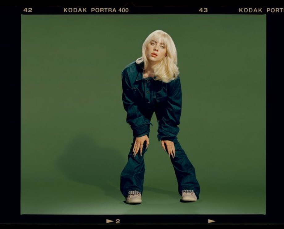 ahj's tweet photo. Here’s some amazing news

@billieeilish is doing a @BBCR1 Live Lounge!

It’ll be @claraamfo ‘s final Live Lounge before taking on her new show. You can hear it at midday on Thursday 5th August 🎉

🎙🎵🎤 https://t.co/v7fQmFA9PH