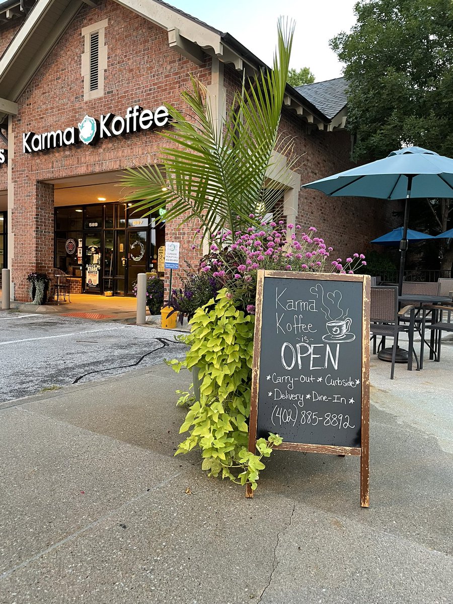 Come swing by karma this week and check out our outdoor patio and sip on an ice cold oat milk latte.