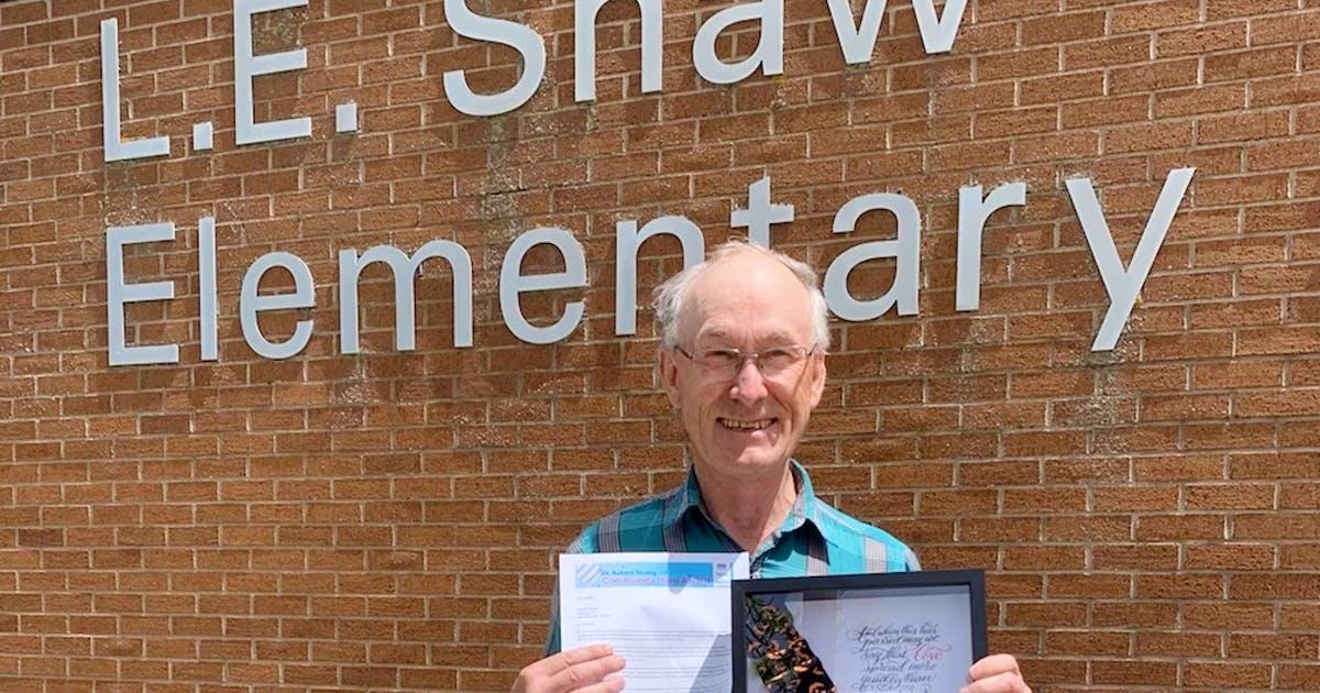 Advertiser Register tweet media