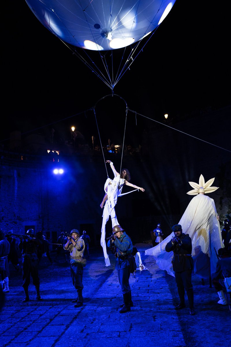 "La libertà è figlia della speranza, la libertà è uno sguardo verso il futuro"

LIBERTAS Inno alla libertà

Una produzione originale #Wavents appositamente ideata per <a href="/Historica_sm/">HistoricaSanMarino</a> 

#AWonderdayEveryday #Venice #Italy #liveShow #Emotion #SanMarino #Original #ProduzioneOriginale