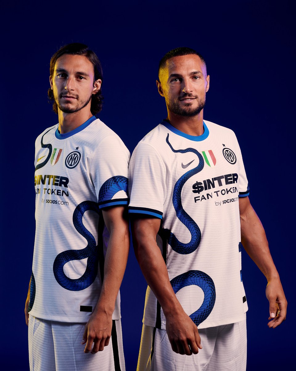 👕 | MAGLIA 

The new skin of an icon, Made of Milano.
Diamo il benvenuto alla nuova Away Jersey!

#IMInternazionale #IMMilano