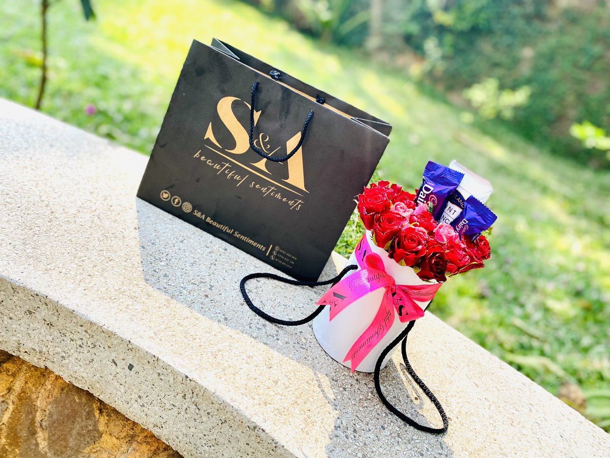 SABeautifulSen1's tweet photo. We care about your safety๐๐๐
We shall continue to reach you with our amazing packages and always ensure that we are masked up and sanitizing! Stay home, stay safe, order your loved ones some S&A!
#KEEP SAFE EVERYONE #mondaythoughts #MondayMotivation #MaskUp #giftservice #love https://t.co/JrwJlshDen
