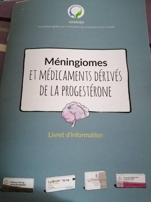 AMAVEA1's tweet photo. Le 1er livret créé par l’association est à destination des #femmes ayant pris des #progestatifs, ayant des #méningiomes et de leur entourage. Ce livret a été conçu avec le Pr Johan PALLUD, du @GhuParis . Si vous voulez un exemplaire, envoyez un mail à contact@amavea.org https://t.co/lRhFrbYY6r