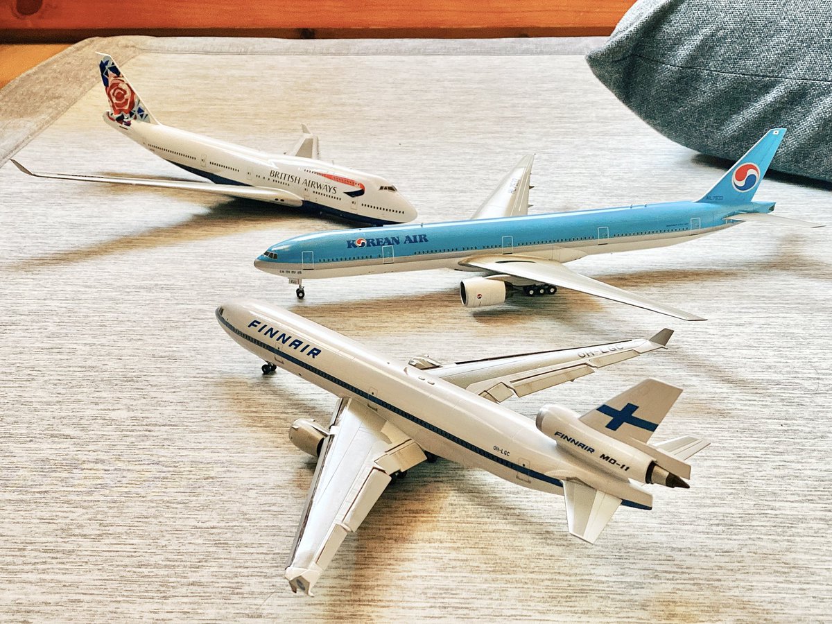 KevinQots's tweet photo. Working on these beauties. Almost done. あと少しで完成！
#airlinermodellers #hasegawakit #200scale #queenofthrskies #md11 #tripleseven #旅客機プラモデル #ハセガワ https://t.co/SoNNkkjtua