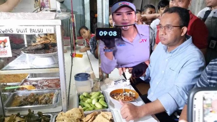 "Pak Anies, waktu bapak untuk menghabiskan makanan sisa 9 menit 8 detik!"