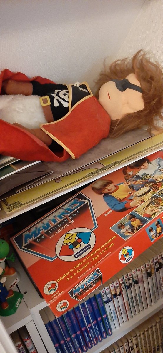 inside_Flo_'s tweet image. Passer quelques jours chez les parents 🤓 mission archéologie 🧐 retrouver les vaisseaux et figurines des Visionaries ...