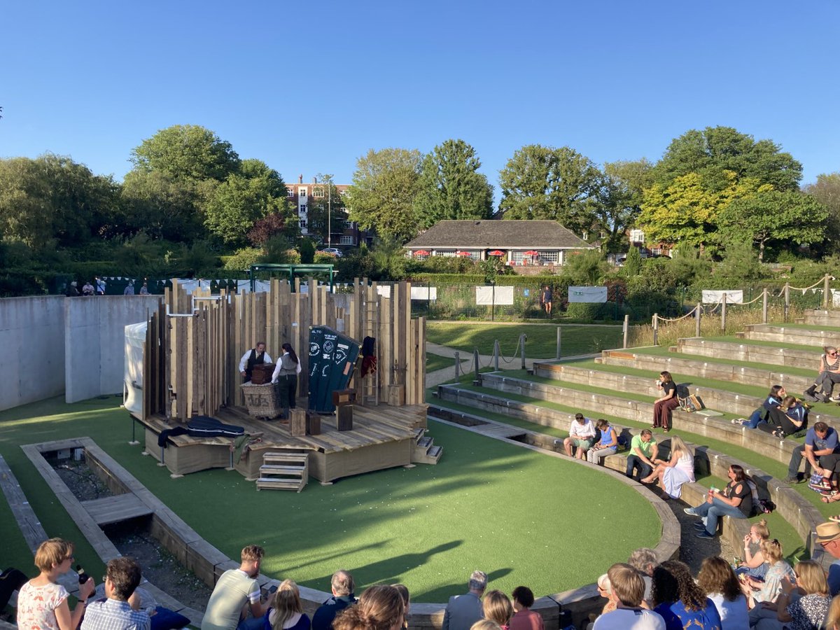 👨💔👩

We had such a blast with Romeo and Juliet a couple of weeks ago, and have loads more Shakespeare coming up:

30-31/07 THE COMEDY OF ERRORS 👬
21/08 AS YOU LIKE IT ✨
28/08 THE TEMPEST 💨
8-11/09 JULIUS CAESAR 🔪
15-18/09 RICHARD II 👑

ow.ly/hI3r50FCkaT

💚