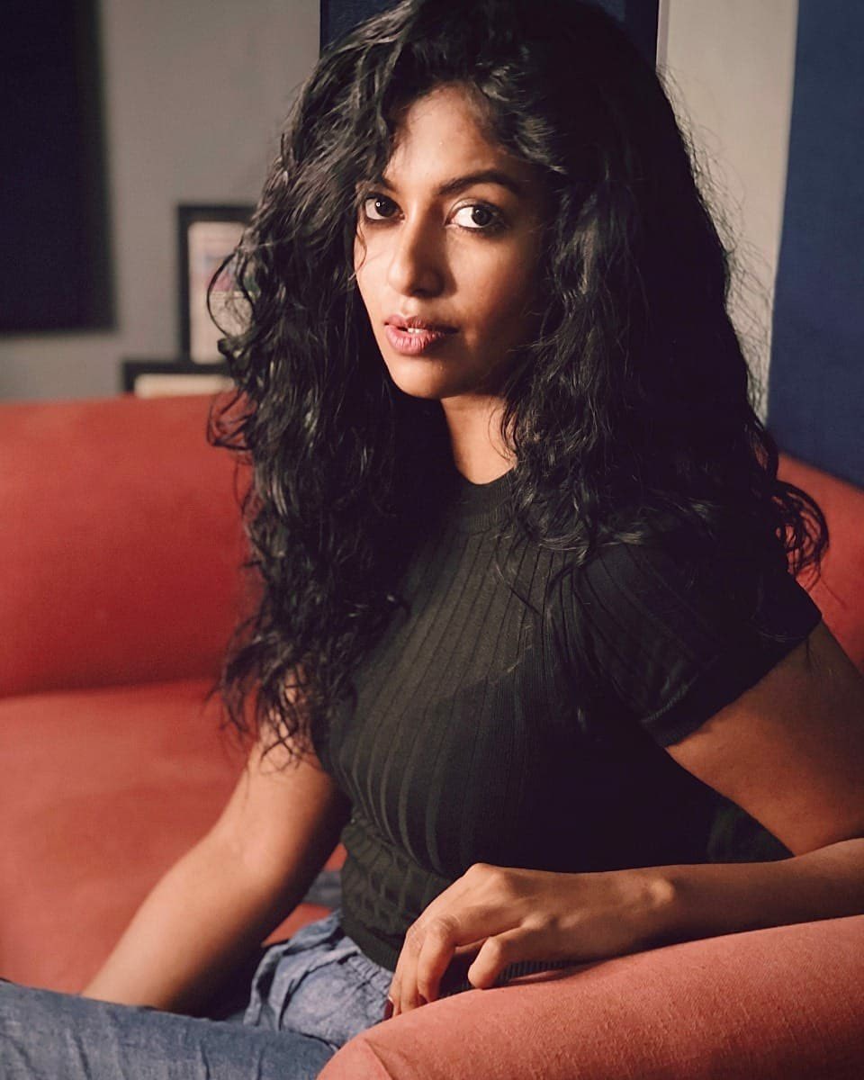 Berry93Sha's tweet photo. Elegant @RHaripriyan 🤩 Latest Still

#Roshni #RoshniHaripriyan #BharathiKannama https://t.co/pWUvYysyHC