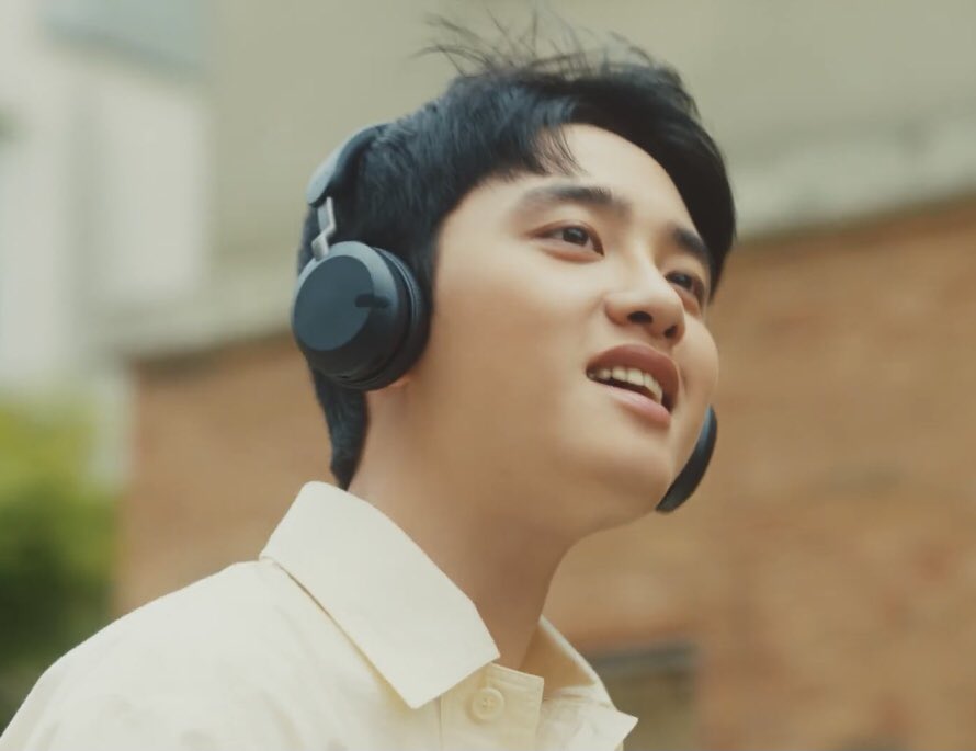 oshrchive's tweet photo. do you ever look at someone and wonder how can they be so beautiful?

#Empathy_ByDO #디오_1st_solo_ROSE https://t.co/J3Abmqt9KQ