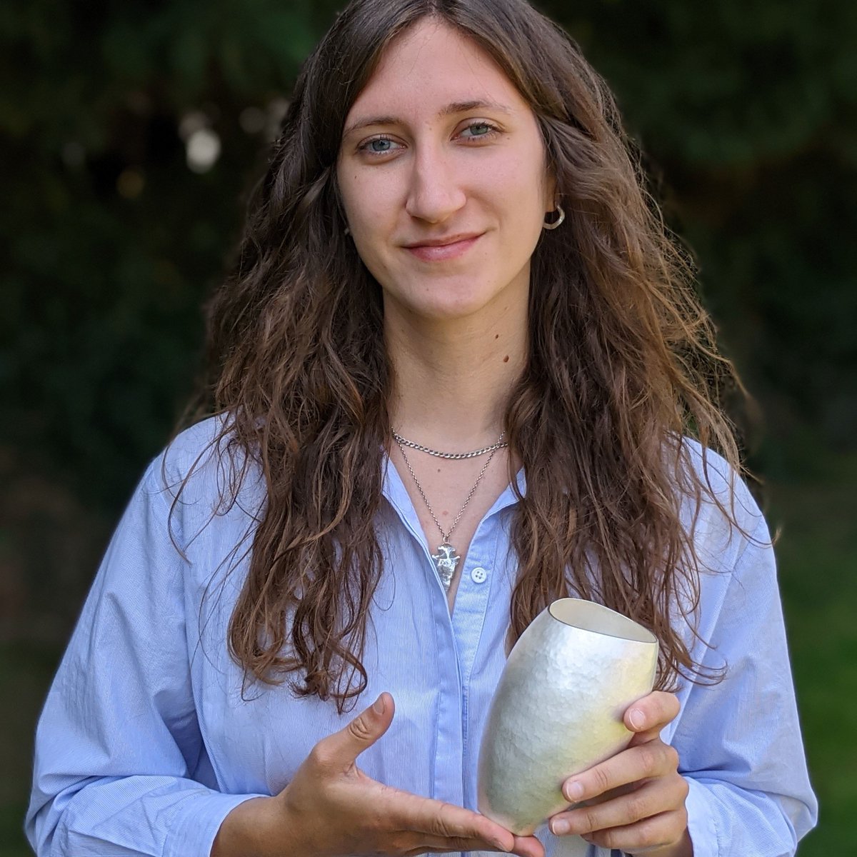 jacobsjewellers's tweet photo. And the winner for silver is... Freya Jeavons with her Silver Ore Vase!
#silverdesign @jacobsthejewellers @bishopsland_uk
@gsmithscentre @goldsmithsco @hswalshandsons @thejellyreading https://t.co/LdGx99ye5W