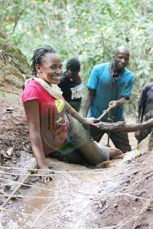 OketchoEmmanue7's tweet photo. Craziness in Uganda scouts can definitely become fan  for attitude is the difference between an ordeal and an adventure.
Life shrinks or expands in proportion to one's courage.#ChallengeValley #Scout 
 #AfricaScoutJamboree #8AfricaScoutJamboree2021 @ScoutingAfrica https://t.co/waMNoPNfOQ