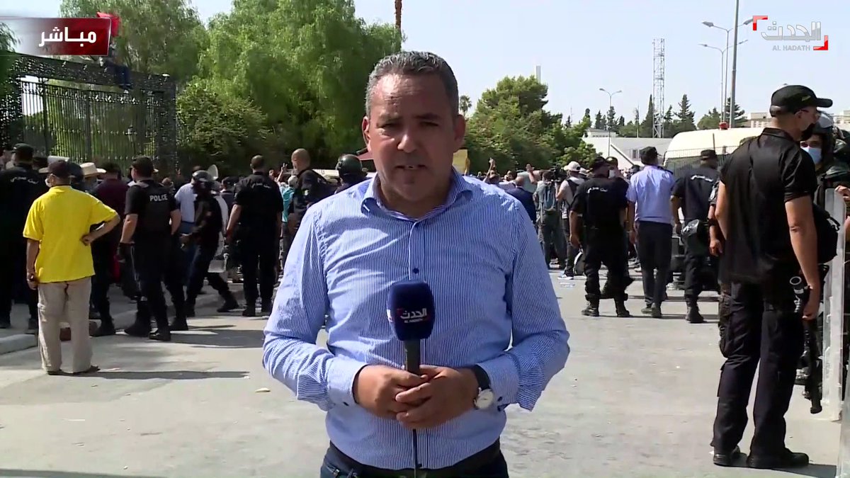 مراسل الحدث في تونس وليد عبد الله مؤسسات الدولة تعمل بشكل طبيعي في ظل التوتر القائم