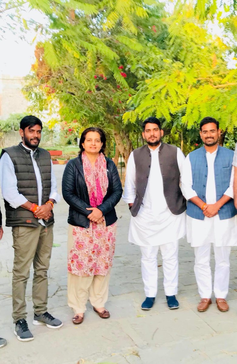 _vimalchoudhary's tweet photo. नागौर की पूर्व सांसद डॉक्टर @jyotimirdha जी को जन्मदिन की हार्दिक बधाई एवं शुभकामनाएं। https://t.co/vkxJQ4CZ62
