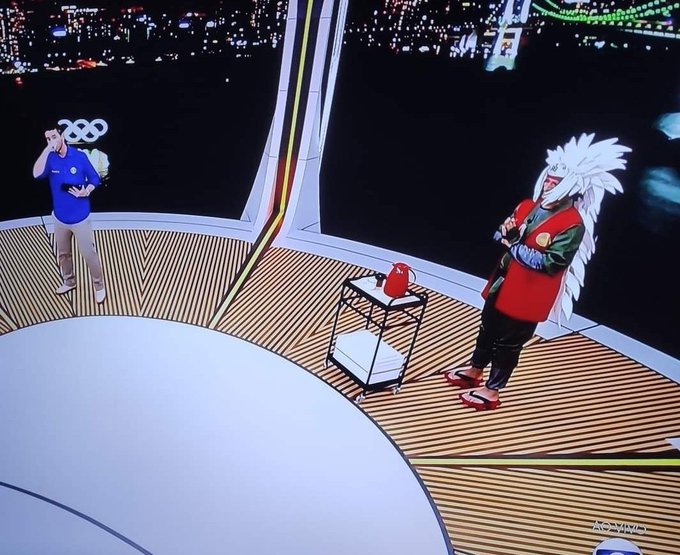 Newscast cosplays as Jeraiya