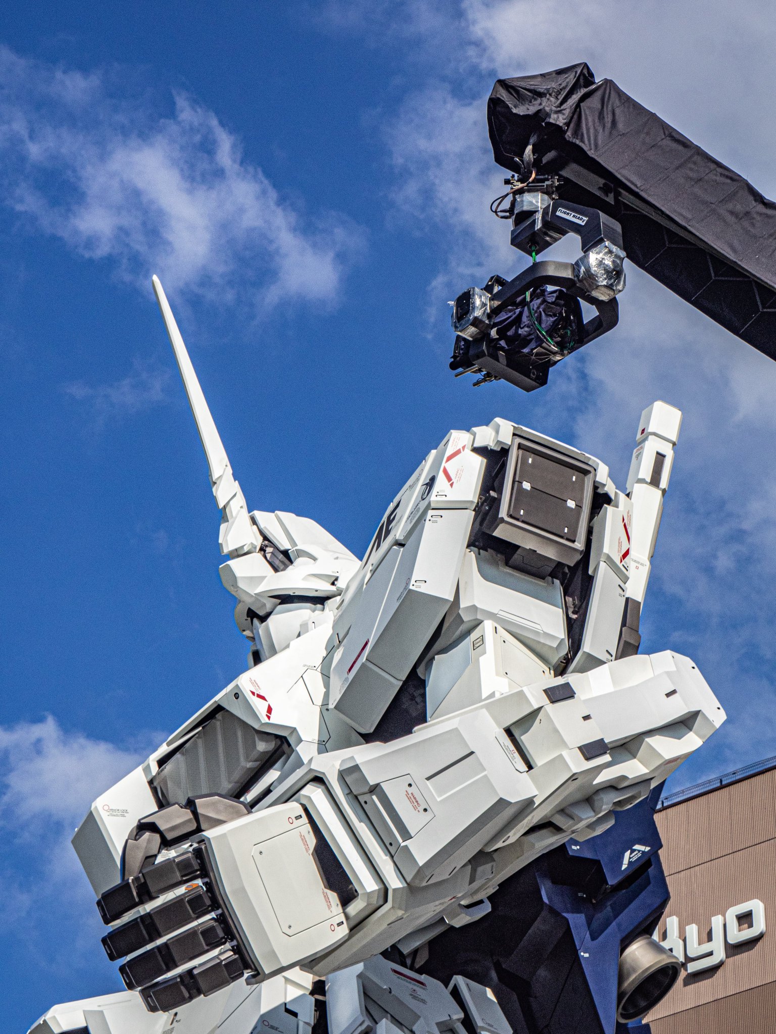 よっくん トライアスロンのコースは実物大ユニコーンガンダムの前を通るコース設定でした 数日前から準備されていたクレーンカメラで撮影されていましたが まさか放送の内容にガッツリ映るとはw 東京五輪で お台場名物 が存在感 よっくん トライアスロンのコースは実物大ユニコーンガンダムの前を通るコース設定でした 数日前から準備されていたクレーンカメラで撮影されていましたが まさか放送の内容にガッツリ映るとはw 東京五輪で お台場名物 が存在感