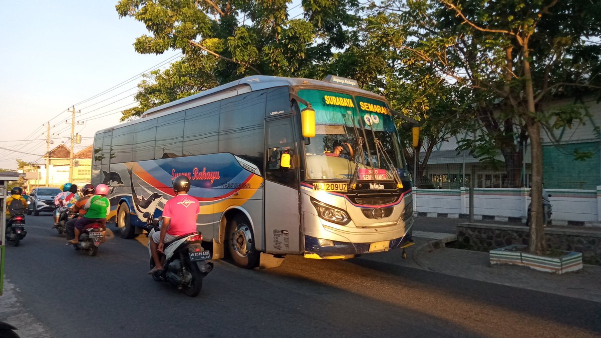 7209 naik Semarang
Sopir : pak Dwi