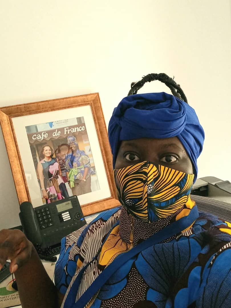 AngieAsante's tweet image. Another week, another opportunity to thrive. Approach your tasks with happiness.🤩 (Also don't forget to mask up around people). #MediaLife #CorporateLook #AfricanThreading