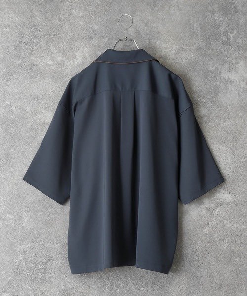 tai_wear's tweet photo. 【 🎁夏のプレゼント企画🎁 】
⠀
7/25〜8/31の期間
毎日プレゼント企画やります！

第２弾は〝act'm ゴールドサテン パインピング オーバーサイズオープンカラーシャツ〟

サイズ:Ｌ

【 応募方法 】
1.このアカウントのフォロー
2.このツイートにいいね&amp;RT

明日も乞うご期待！！ https://t.co/cvV9G1zxaW