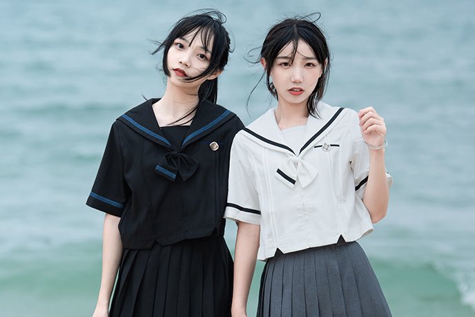 تويتر Sakura Bloom 制服ショップ على تويتر 色違いのセーラー服で双子コーデも可愛いよね T Co Jioj3am5pb