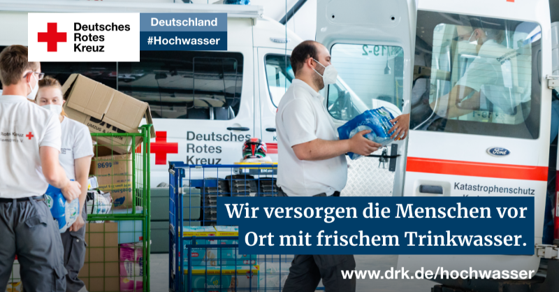 roteskreuz_de's tweet photo. Das harte Schicksal der Betroffenen in den #Hochwasser Gebieten berührt Menschen auf der ganzen Welt.

Dieses große Zeichen der Solidarität motiviert alle Helferinnen und Helfer des #DRK jeden Tag alles zu geben und zu helfen.

Die Flut geht, wir bleiben.