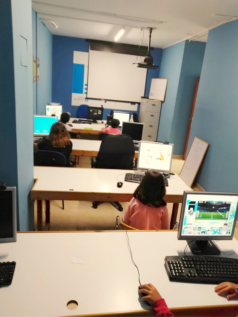 Xente miuda de todo o pais atópase na nosa aula. E ainda temos sitio para algún máis. 😉😁😁😁