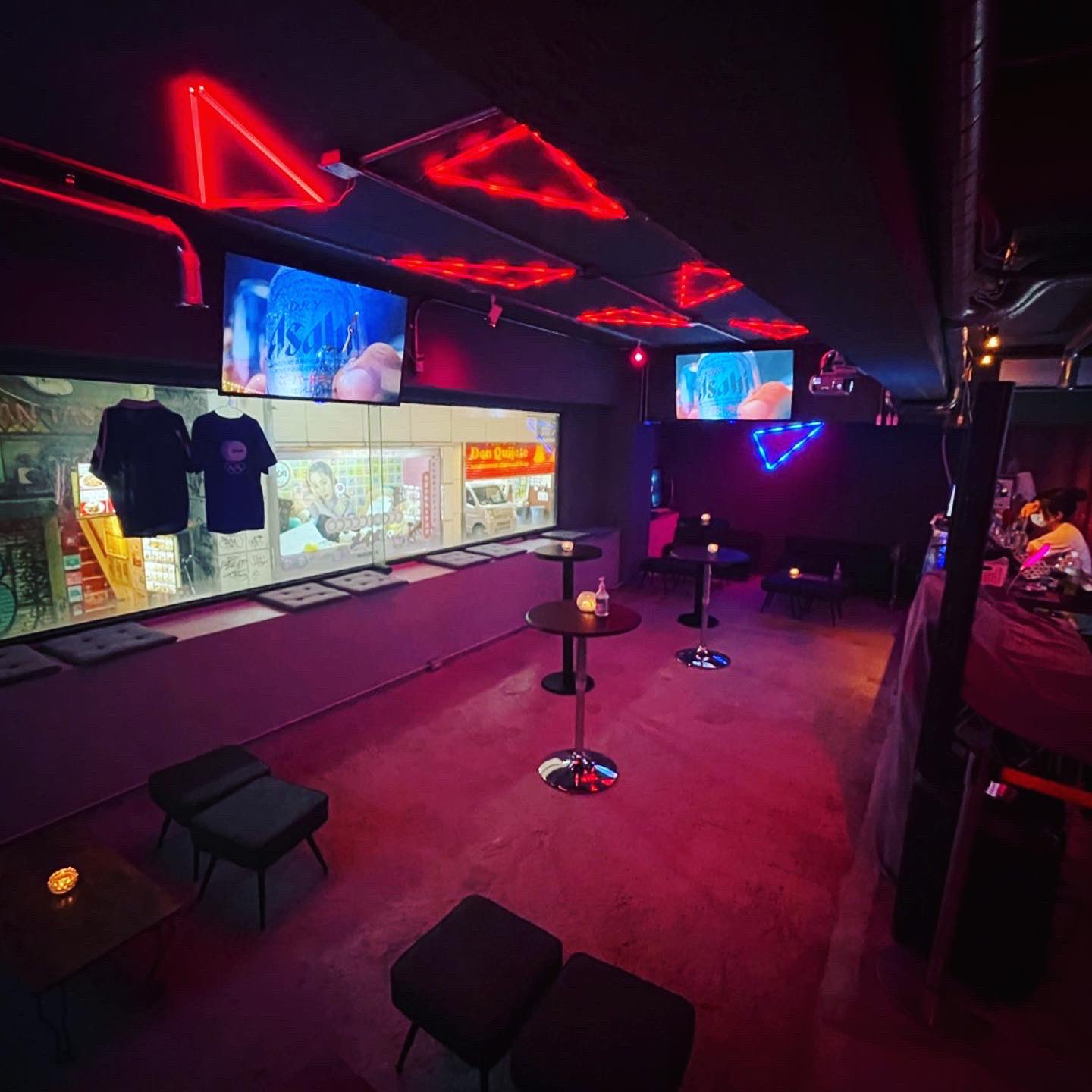 Dj Hidemi Cafe Del Sonica Presents Dj Party 渋谷センター街に昼から飲めるbarがオープン プレオープン期間はエントランスフリーにてdj Partyを開催 21 8 6fri 19 00 29 00 Entrance Free T Co 1ftvwx0c4k Twitter