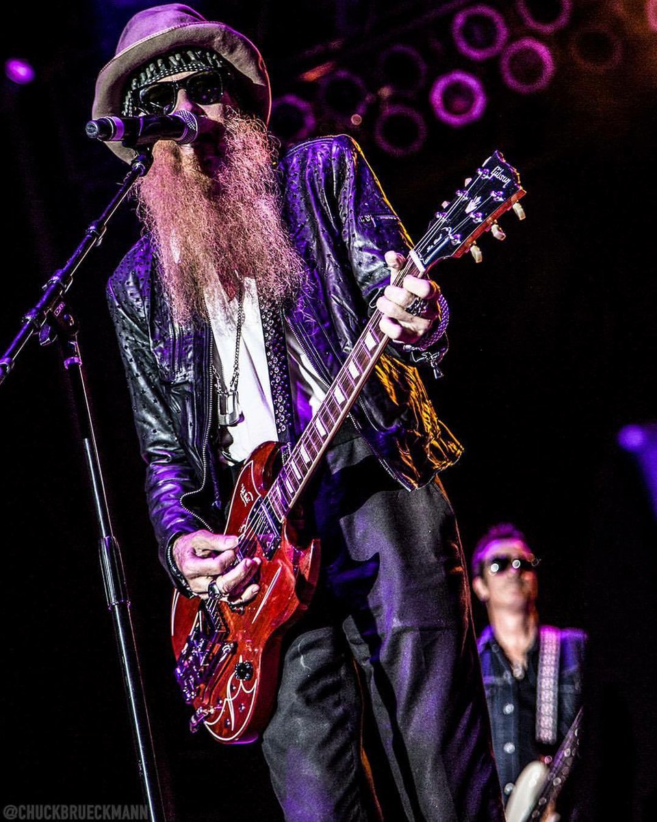 One of my favorite shots. What it lacks in composition it excels in “feeeeel”. #gotlegs @zztop #zztop #billygibbons