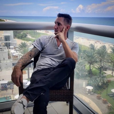 #NewProfilePic https://t.co/6FKb318eqZ<a href="/tag/newprofilepic"class="tags">#NewProfilePic</a>