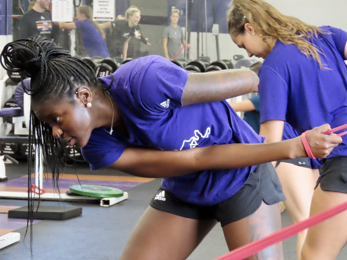NCAAVolleyball's tweet photo. Stronger every day 💪

#NCAAVB x 📸 @NSUDemonsVB 
https://t.co/rHCZng8Uxc