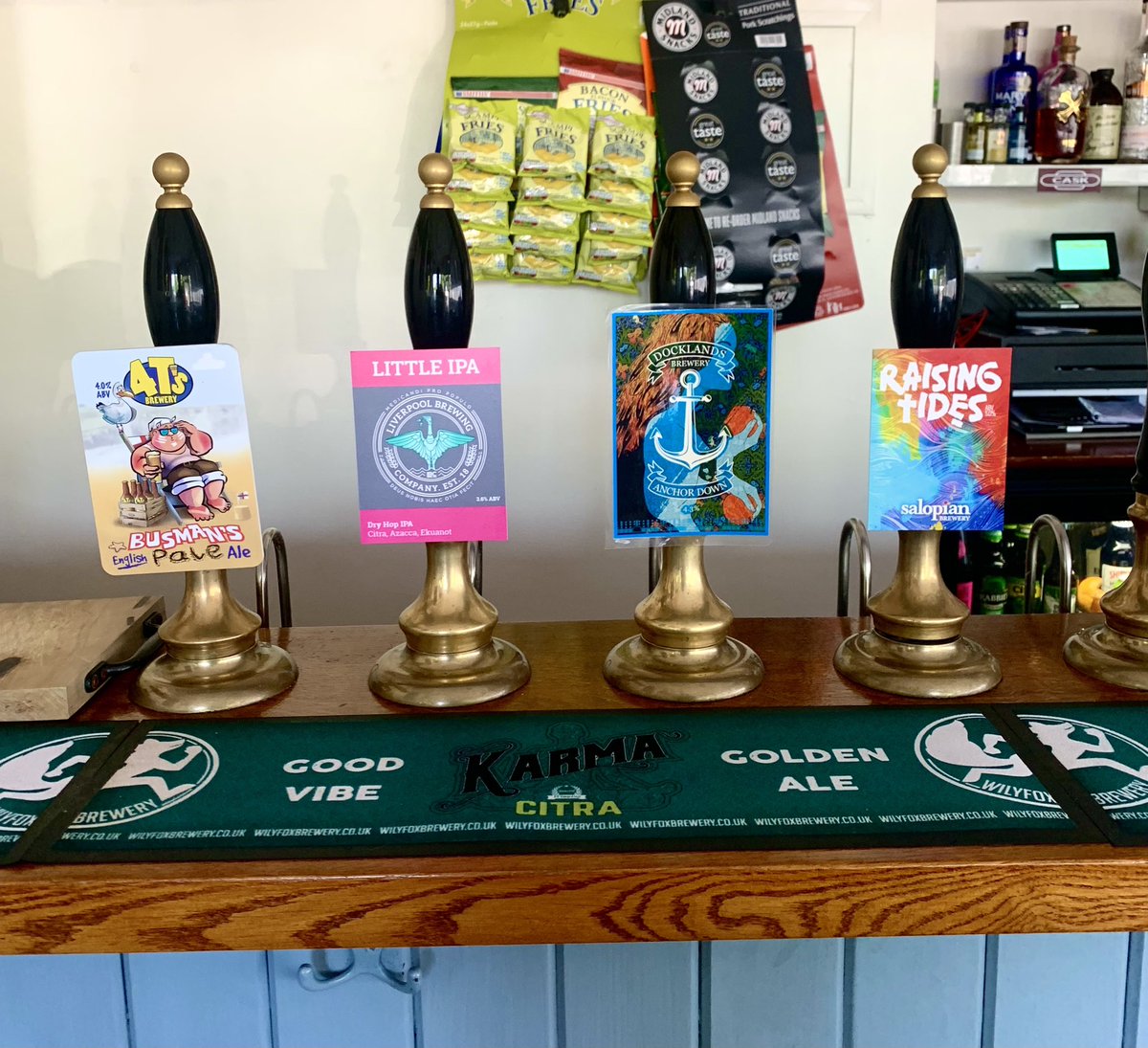 LiverpoolCask's tweet photo. #PUMPDATE! Here’s today’s line up to start off this sunny Monday right! We’ve got Old School Mild and Busman’s Pale from @4tsbrewery, Little IPA from @LiverpoolBrew, Raising Tides from @SalopianBrewery and Anchor Down from @DocklandsBrewCo!🍻 https://t.co/zsT10HmxpQ