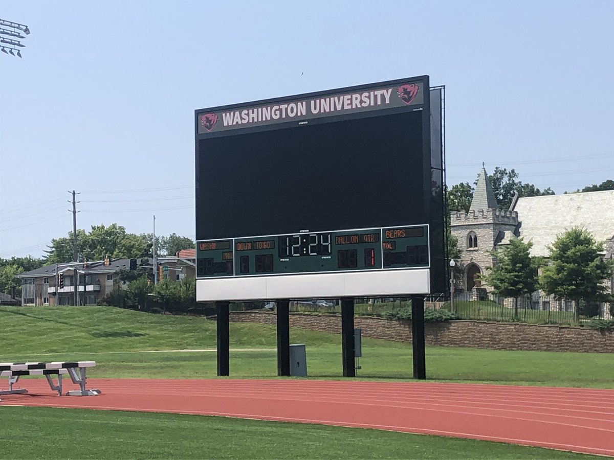 _jackjack7's tweet photo. Thank you @coachfish42, @BridgesFootball, @CoachAaronKeen, and @BrianPAllen3 for a great @washufootball camp yesterday! Also thanks to @awhit48 and @langstonlj for an amazing campus tour! https://t.co/va3R6GMCbZ