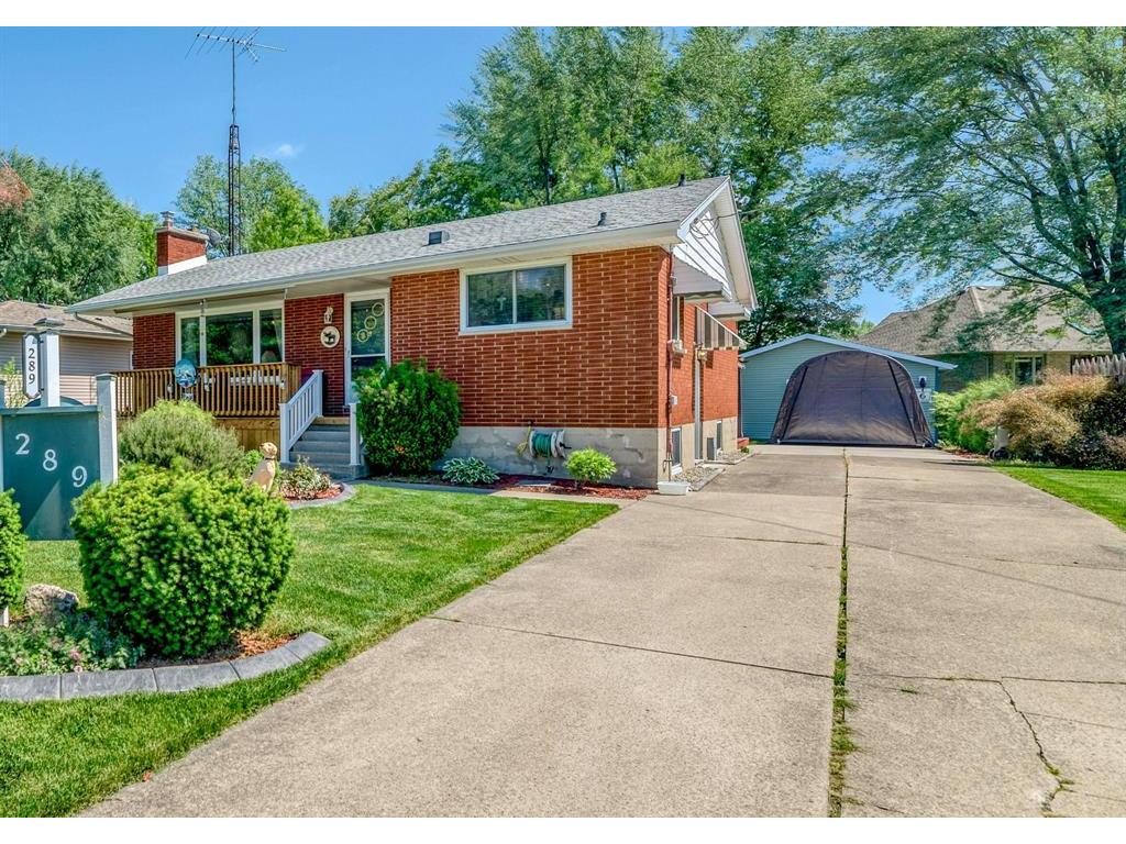 agent_lady's tweet photo. Check out my #listing in #StClair #ON  #realestate #realtor https://t.co/lEIEJraVmr https://t.co/YkRBWS6l9l