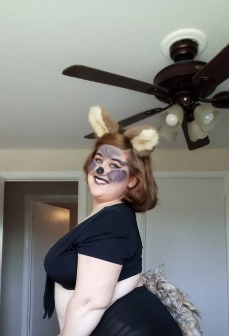 Who'd win in a fight, #foxgirl or #wolfgirl ? Place your bets below   #cosplay #originalcharacters #OCcontent<a href="/tag/foxgirl"class="tags">#foxgirl</a><a href="/tag/wolfgirl"class="tags">#wolfgirl</a><a href="/tag/dressup"class="tags"><span>#dressup</span></a><a href="/tag/cosplay"class="tags"><span>#cosplay</span></a><a href="/tag/costume"class="tags"><span>#costume</span></a><a href="/tag/petplay"class="tags"><span>#petplay</span></a><a href="/tag/adultcontent"class="tags"><span>#adultcontent</span></a>