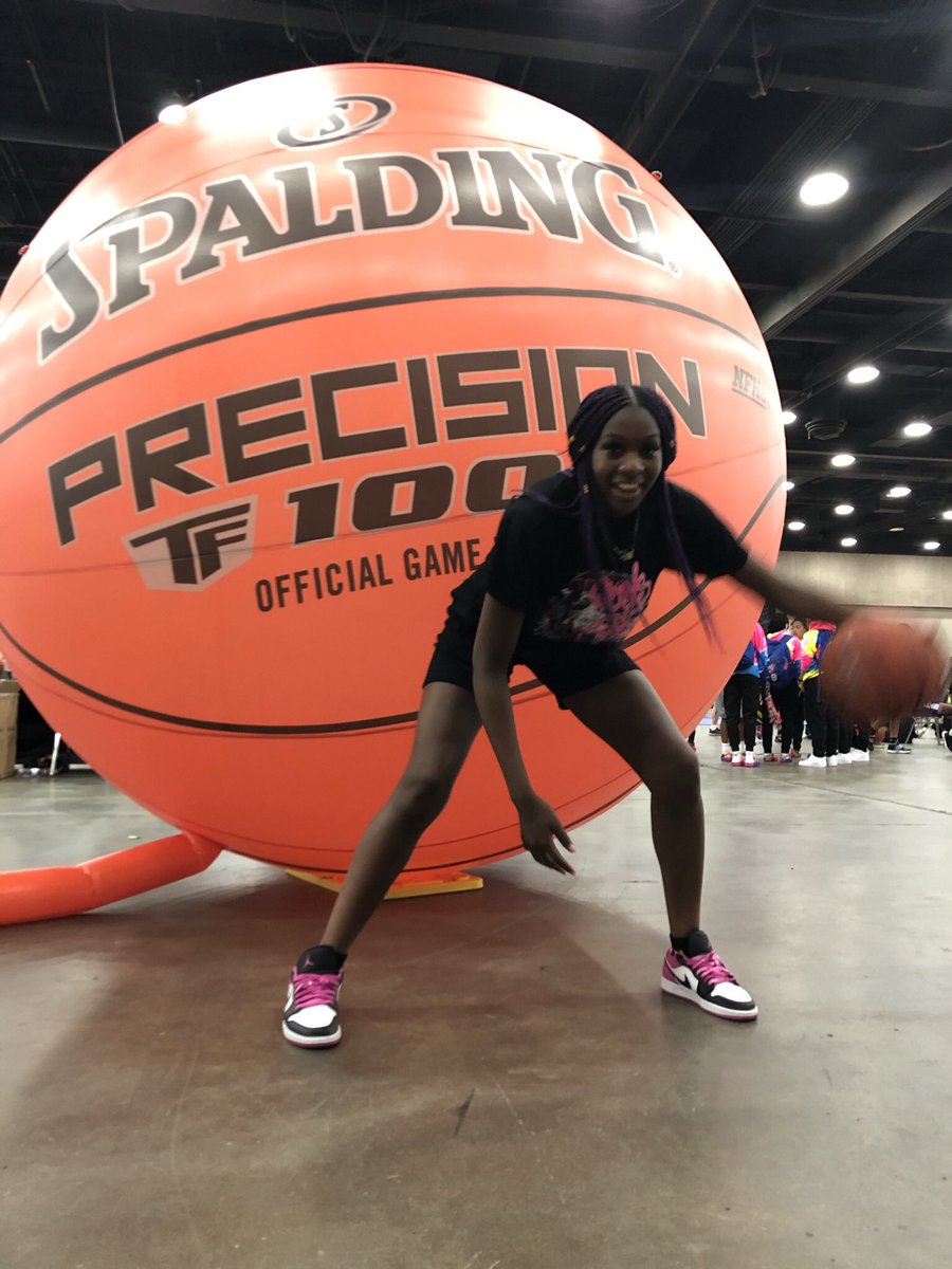 Taya Ellis tweet media