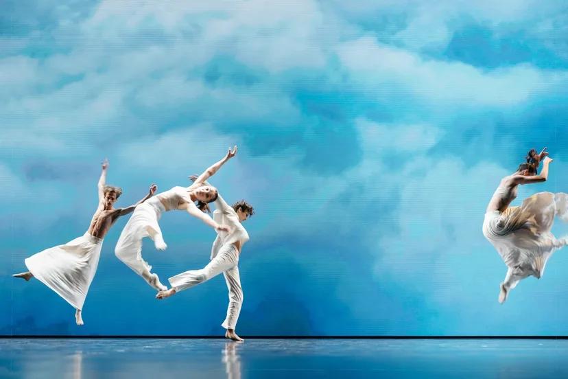 Летним фестивалем «Глобальные ценности» завершилась образовательная программа хореографической сессии от <a href="/Innopraktika/">Innopraktika</a> и @russian_seasons. Фестиваль прошел на исторической сцене Севастопольского академического русского драматического театра им. А. В. Луначарского.

#Минкульт