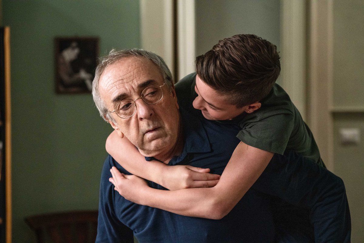 01Distribution (@01distribution) on Twitter photo #IlBambinoNascosto, il nuovo film di #RobertoAndò tratto dal suo omonimo romanzo, sarà presentato in Selezione Ufficiale-Fuori Concorso come film di chiusura alla 78ª edizione del <a href="/la_Biennale/">La Biennale di Venezia</a>. Nel cast Silvio Orlando e Giuseppe Pirozzi. Al cinema dal 4 novembre.
#Venezia78 #IlBambinoNascosto, il nuovo film di #RobertoAndò tratto dal suo omonimo romanzo, sarà presentato in Selezione Ufficiale-Fuori Concorso come film di chiusura alla 78ª edizione del <a href="/la_Biennale/">La Biennale di Venezia</a>. Nel cast Silvio Orlando e Giuseppe Pirozzi. Al cinema dal 4 novembre.
#Venezia78