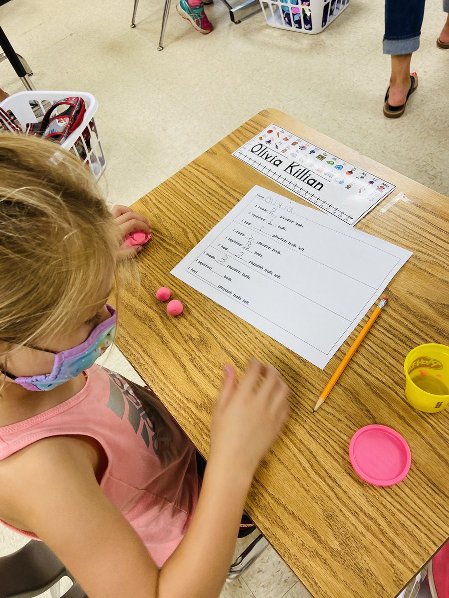 MsDoshisClass's tweet photo. We played squish during math today! https://t.co/AJNXi66f8F