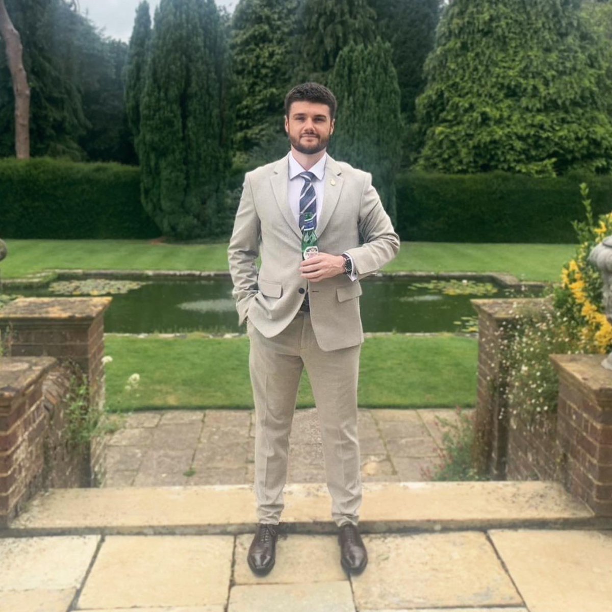 Surrounding yourself with the right people is such an important factor on the road to success. Very proud that my team got to collect this award today, especially in a year where so many have gone above and beyond🏅#paramedic #prestigeawards #awardwinner #medicatraining