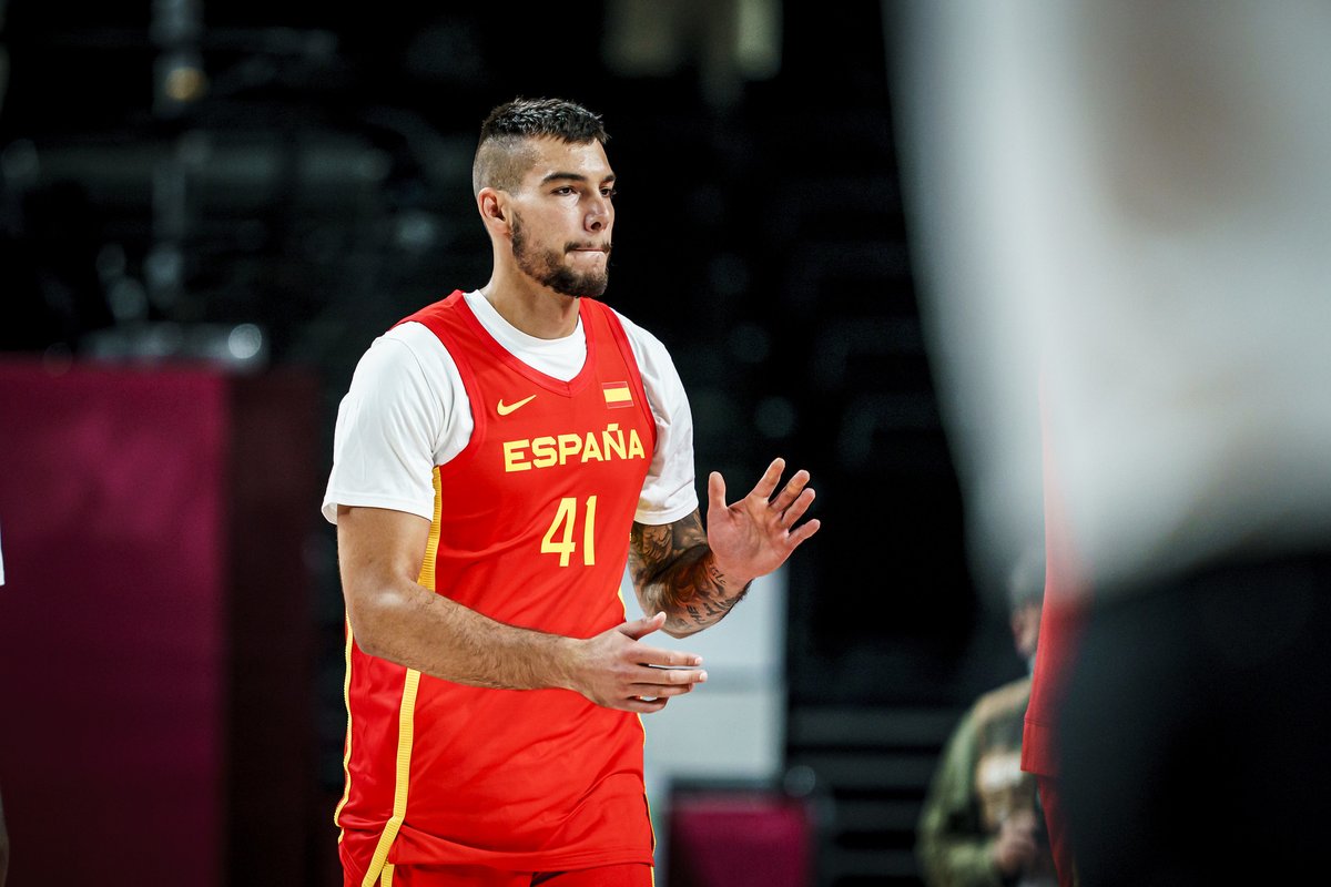 BaloncestoESP's tweet photo. 🇯🇵 #Tokyo2020 | Qué bonito ha sido volver a vernos, Saitama ❤️

#LaFamilia #SomosEquipo https://t.co/UIV8lamyKv
