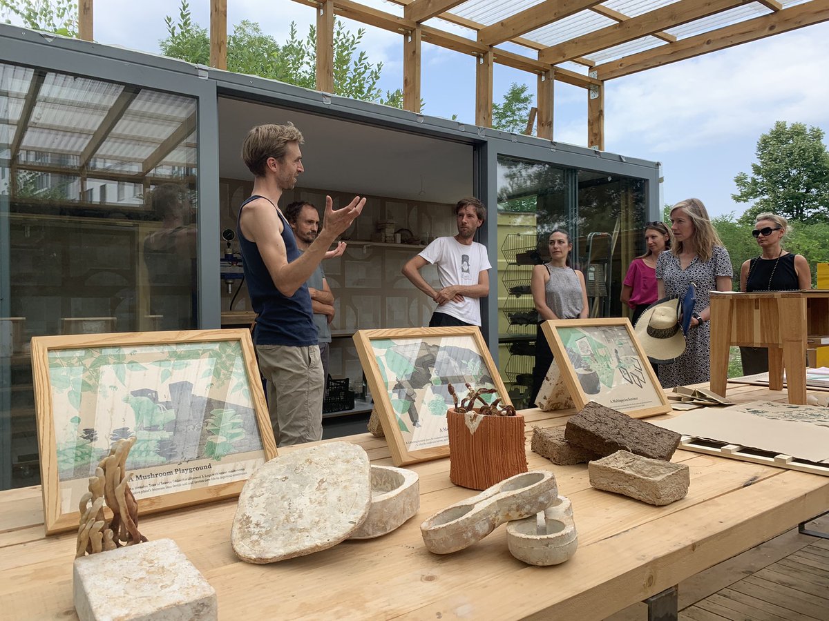 siBritish's tweet photo. Curator of next year’s #BIO27 will be 🇬🇧 design consultant&curator @JVWITHERS. With Ambassador @TiffanySadlerUK, our director @DraganBrBr visited a #sustainabledesign creative lab Krater, which works in #art, #science & #technology. BIO27 will be a great continuation of @COP26 https://t.co/3bSxze6JZa