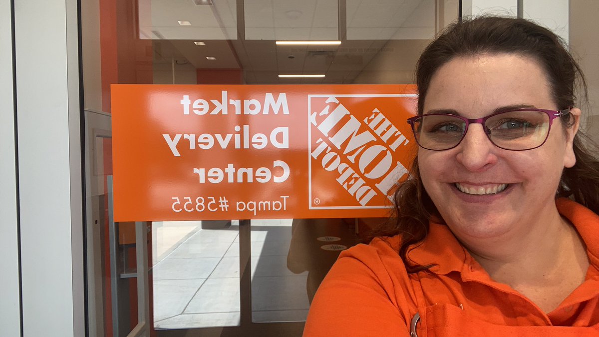 First day at the MDC 5855. Pretty fricken cool facility. I'm super excited to start this chapter of my life. (Will post a video of the facility later) <a href="/swbbav/">HDScott</a> <a href="/leighmartin44/">Leigh Martin</a> <a href="/RyanMoore5855/">Ryan Moore</a> <a href="/AngieNi73529484/">Angie Nieves</a> <a href="/marlaina_smith/">Marlaina Smith</a> @