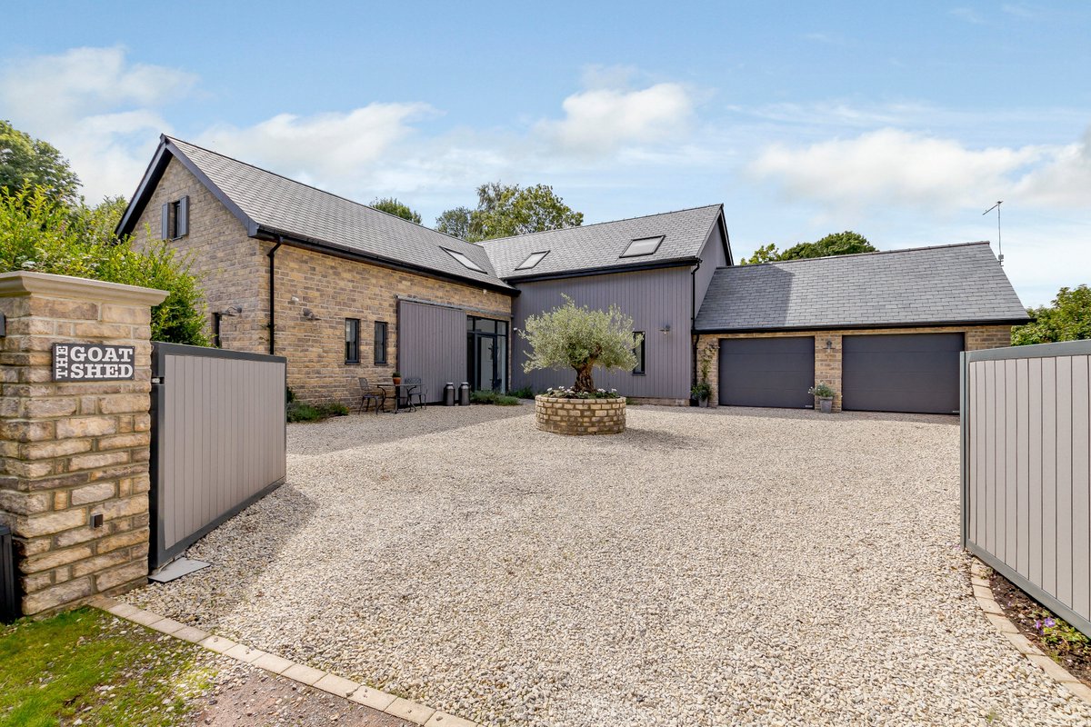 TFQarchitects's tweet photo. The Goat Shed was a tremendous success, a perfect family home, nestled in the Devon Countryside.
If you'd like to discuss your own project with us, speak to one of our team today.
#architects #extension #devonarchitects #exeter https://t.co/nSINei7Dbt