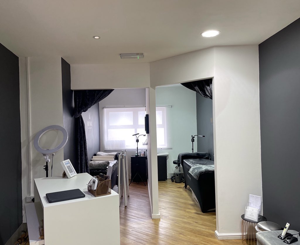 Johnsonssalons's tweet photo. Beauty space available to rent at our Stockton Heath salon. 😍

Email us at Lorraine.johnson@btconnect.com for more information. https://t.co/PzWZmfbAe8