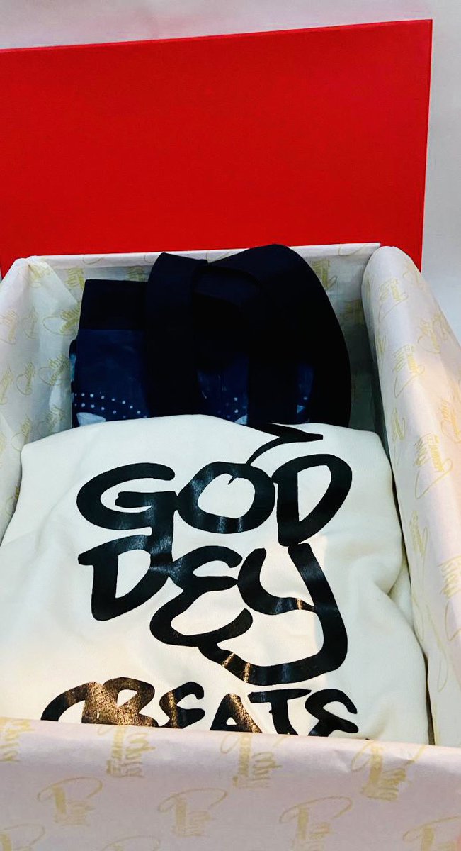 Personal_Cupid's tweet photo. We couldn't agree more with the inscription on this beautiful sweat shirt. Show of hands if you agree too😍.
 #PersonalCupid #Gift #GiftItems #GiftIdeas  #birthday #Anniversary #Delivery #decisions #GiftsInLagos #NewMonth #July https://t.co/alGmjPRhCR